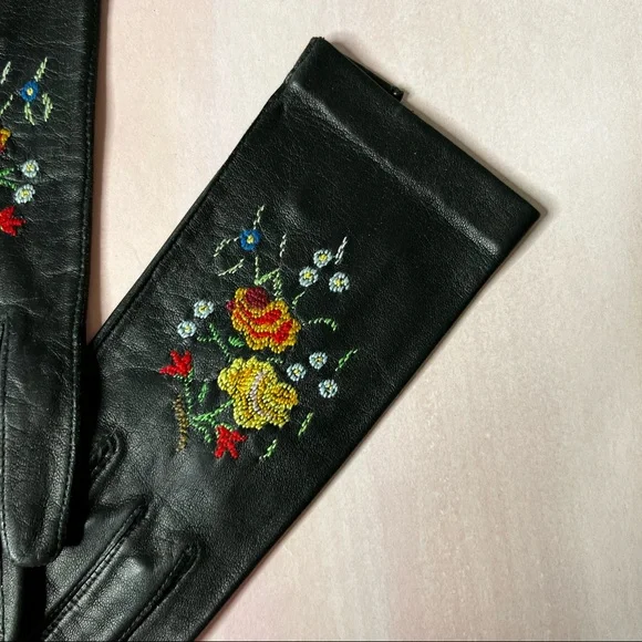 Vintage Handmade Embroidered Floral Leather Gloves - Picture 1 of 7